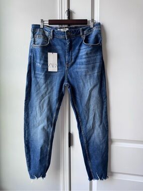 Zara Skinny Tapered Jeans in Medium Wash